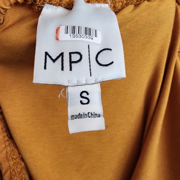 EUC MINKPINK MARIGOLD YELLOW COWL NECK JUMPSUIT Sz Small - Picture 10 of 10